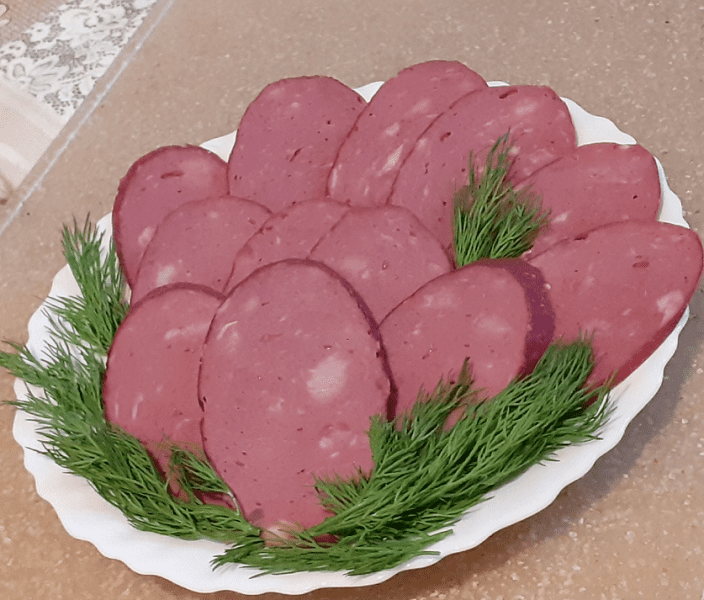 Изображение [Ольга Филатова] Вареная колбаса, сервелаты, цельнокусковые деликатесы. Часть 2 (2025)