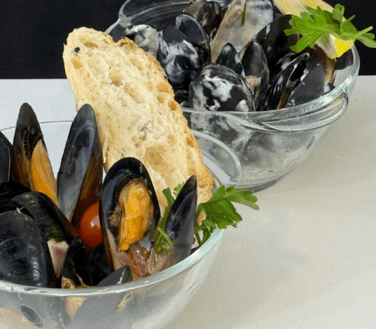 Изображение [Мария Манахова] Мидии в сеточке (2025)